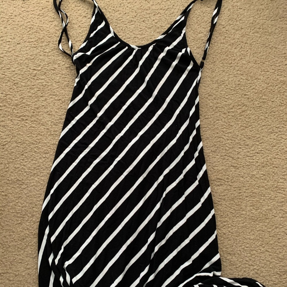 Backless maxi dress